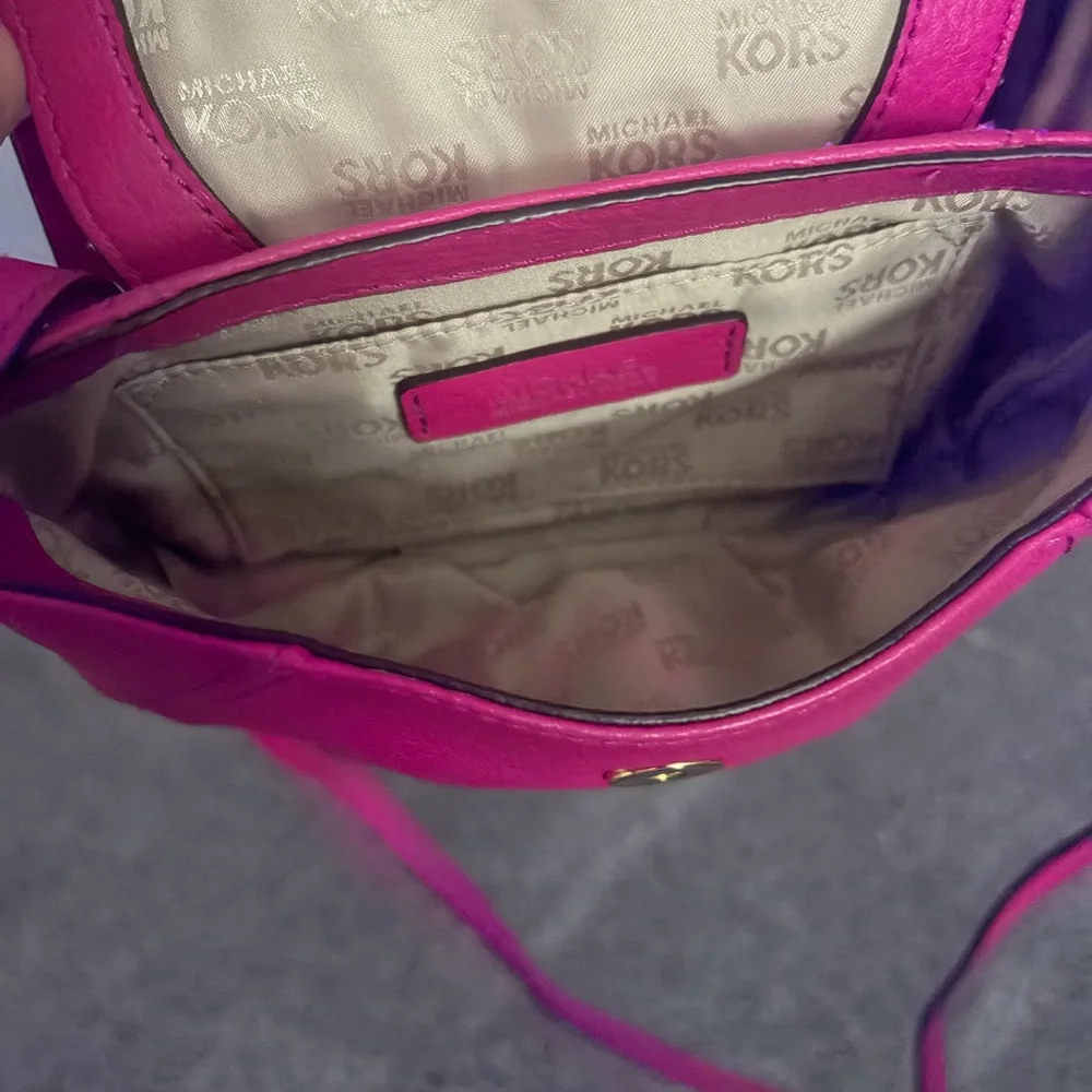 Michael Kors Fuchsia Leather Crossbody with Gold Plaque